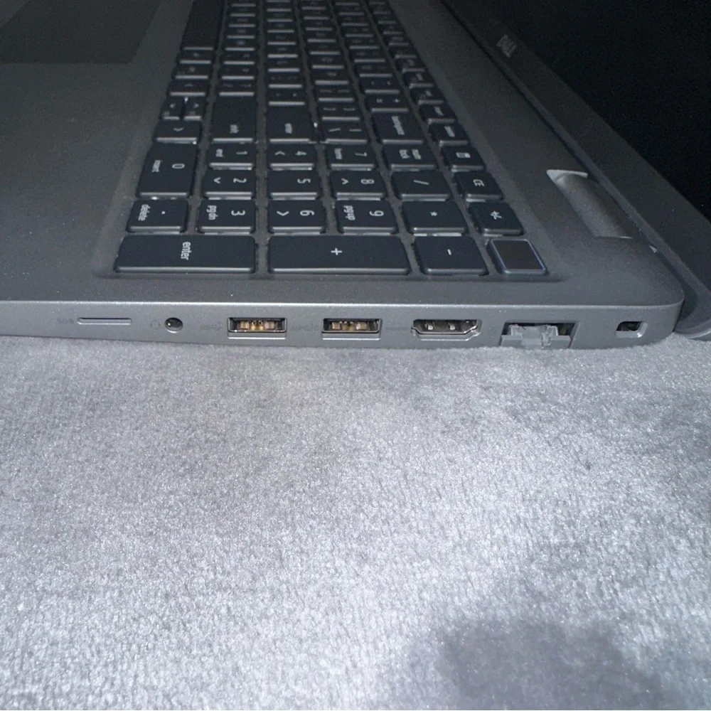 Dell Latitude 5540 i5 13th Gen 8GB Ram 512ssd